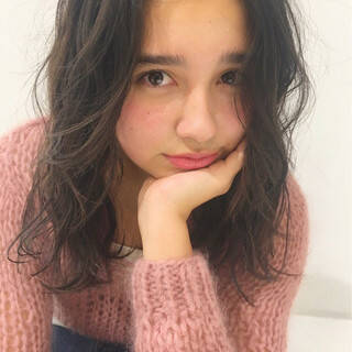 ふわっとナチュラル 太眉芸能人に学ぶあか抜け太眉の作り方 Hair
