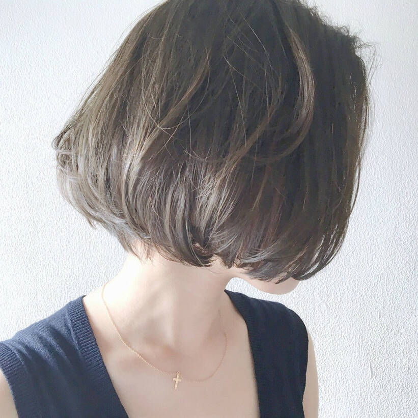 大人気のヘアカラー 暗めの アッシュグレー で学校や職場でも垢ぬけスタイルに Hair