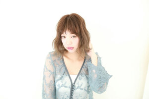 海外セレブに大人気 今年は ロブ の髪型がトレンド入りの予感 Hair