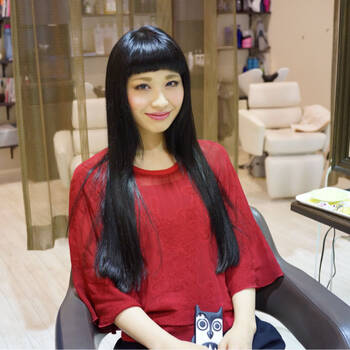 大人女子にも似合う オンザ眉毛のロングヘアに挑戦してみよ Hair