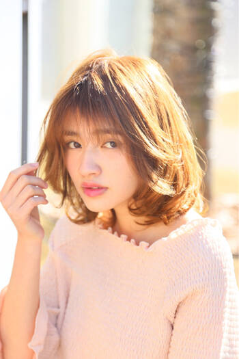 丸顔さんに似合う髪型は 髪の長さ別におすすめスタイルをご紹介 Hair