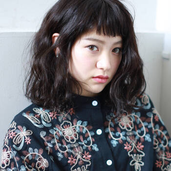 芸能人も大注目 オン眉バングでつくる愛されヘアカタログ レングス別 Hair