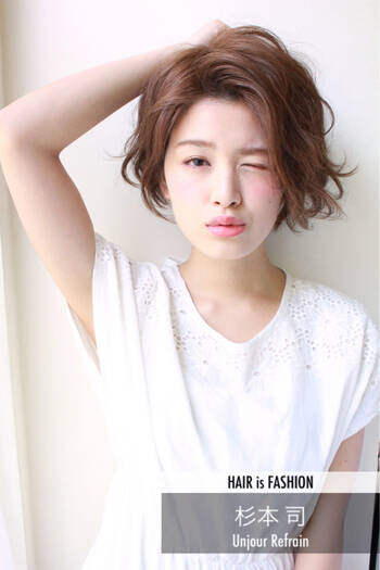 ショートヘアでもコテで巻きたい カーリーヘアにしたい人のためのアレンジ講座 Hair