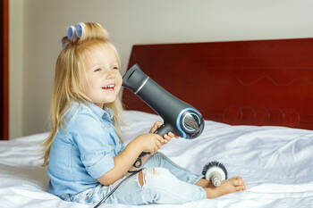 クサイ 女性でも気になる頭皮の臭い対策 原因と改善方法の紹介 Hair