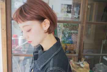 オン眉が似合う顔の芸能人を手本に 男ウケする眉上バングの切り方 Hair