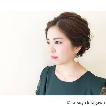 それマナー違反じゃない 大人なら知っておくべき結婚式のヘアスタイル Hair