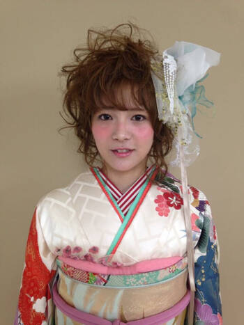 一生で一度の振袖だから 髪型もロングヘアでアレンジスタイルが華やかに Hair