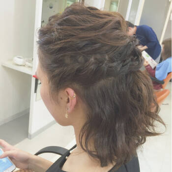 前髪を切りたい でも伸ばしたい ワガママを叶える 編み込みアレンジ Hair 前髪を切りたい でも伸ばしたい ワガママを叶える 編み込みアレンジ Hair