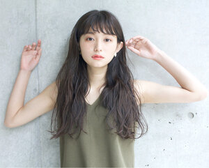 ギザギザ前髪 で今っぽレディに変身 女優も実践する最旬バングヘアカタ Hair