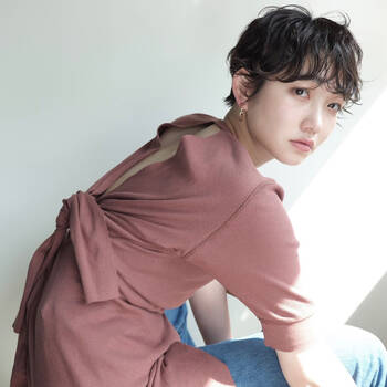 黒髪ショートの大人キュート クールなおしゃれヘアカタログ Hair 黒髪ショートの大人キュート クールなおしゃれヘアカタログ Hair