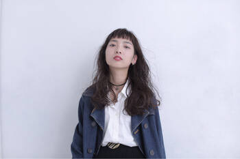 オンザ眉毛 ロングで個性派清楚さんに 綺麗な人ほど取り入れてる Hair