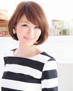 実はセットが簡単な 斜めバング しかも自分で切れちゃうって知ってた Hair