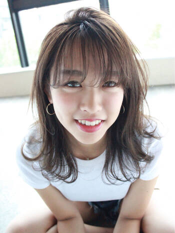 気になる面長は前髪でカバーできる 面長さんに似合う前髪はこれ Hair