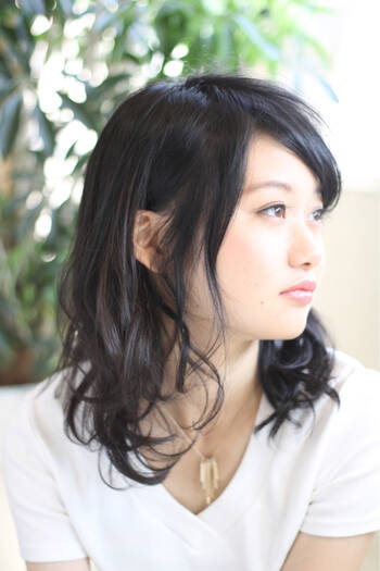 ミディアム編 テイスト別 黒髪 パーマの髪型カタログ Hair