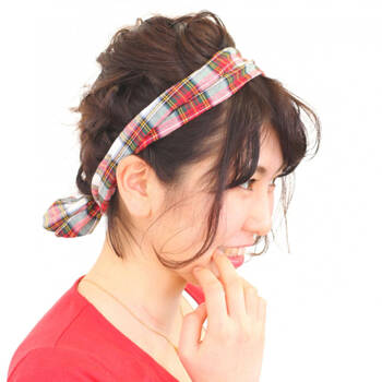 バンダナを使った髪型で可愛さup とっておきアレンジ特集 Hair