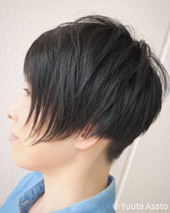 ボブはアシンメトリーで個性派に仕上げる 誰かと一緒が嫌な女性は必見 Hair