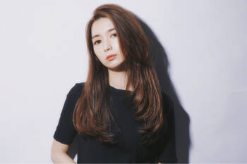 ロングさん向け レイヤーカットで輪郭の悩みをカバーできちゃう Hair