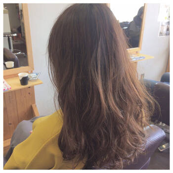 ロングヘア パーマの人気スタイル特集 綺麗も可愛いも手に入れる Hair
