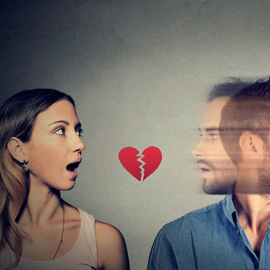 彼氏から 距離を置く と言われたら 前向きにとらえるコツ教えます Hair