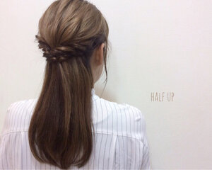 ふんわりハーフアップアレンジは超簡単 ボブからロングまでいろいろ Hair