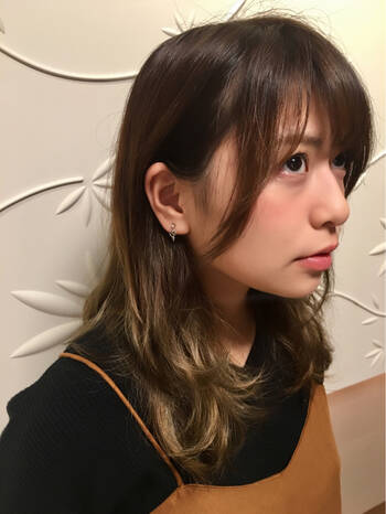 アッシュグリーンで髪色に大人の色気と落ち着きを手に入れてみない Hair