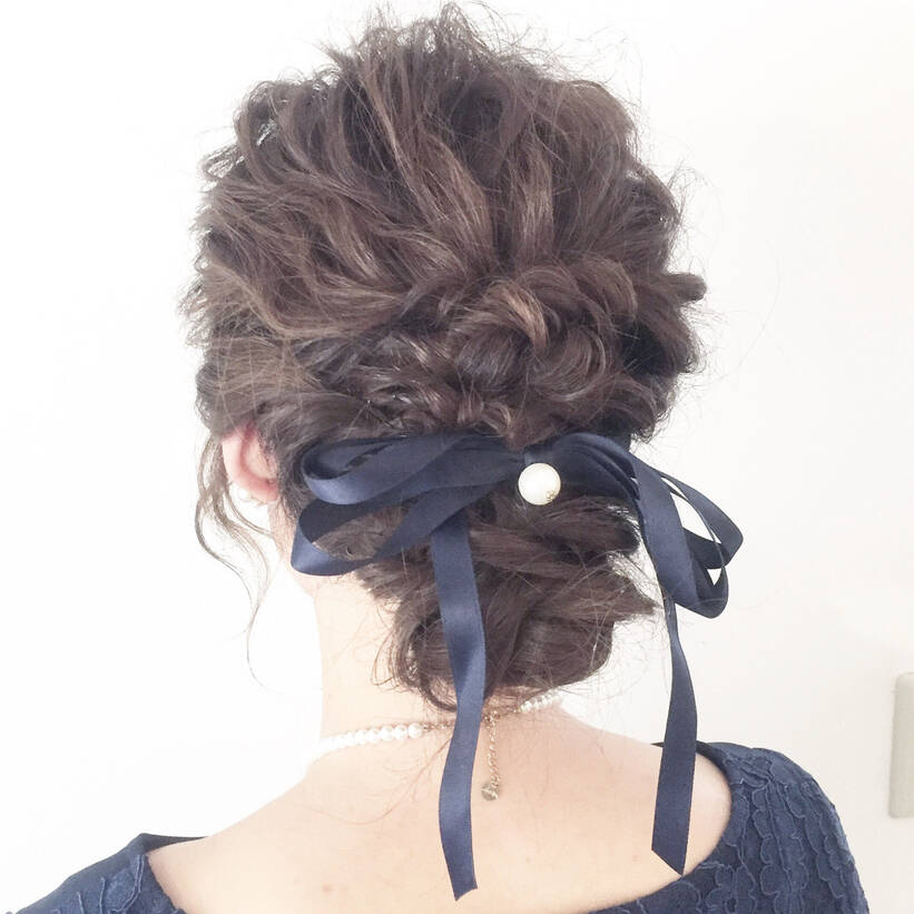 ヘアをすっきりまとめたいときに ミディアムヘアにおすすめのまとめ髪 Hair