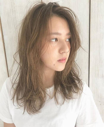 伸ばしかけ前髪の流し方をマスターしてアレンジを楽しもう Hair 伸ばしかけ前髪の流し方をマスターしてアレンジを楽しもう Hair