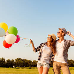 お食事デートならカウンター席 座る位置は右側or左側 Hair