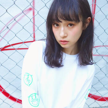 黒髪ロングと前髪パッツンは相性抜群 可愛くなれるヘアアレンジ Hair 黒髪ロングと前髪パッツンは相性抜群 可愛くなれるヘアアレンジ Hair