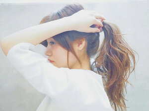 ポニーテールの結び方 今さら聞けない基礎から応用まで解説 Hair