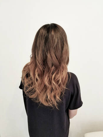 普通のヘアカラーに飽きたなら インナーカラーでチラッとおしゃれに Hair