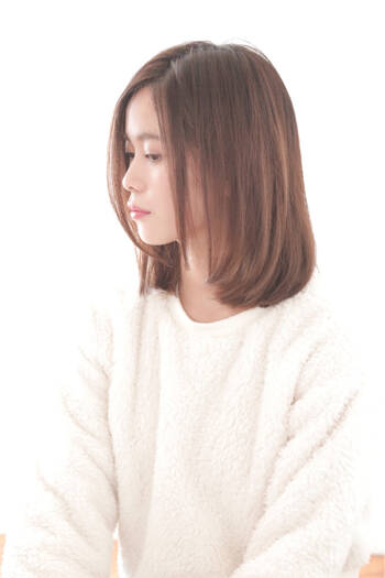 大人可愛いミディアムを目指す 年代別にヘアスタイルをチェック Hair 大人可愛いミディアムを目指す 年代別にヘアスタイルをチェック Hair