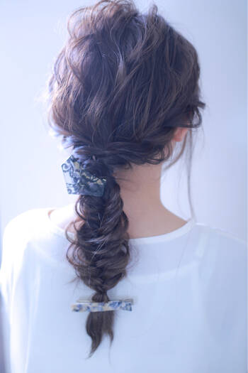 ヘアクリップで挟むだけでおしゃれ度アップアレンジ15選 Hair