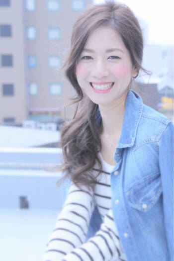 ポニーテールは 触角 で可愛く ちょいテクで差がつくスタイルを伝授 Hair