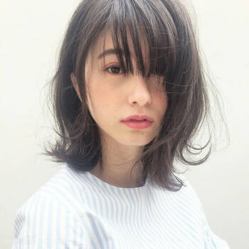 切りっぱなしボブ 黒髪が断然かわいい 21年最新のヘアカタログ Hair