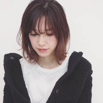 ピンクベージュの髪色で女度up おすすめヘアスタイル10選 Hair