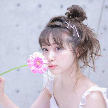 自分でできるサイドアップヘアアレンジでかわいく上品に Hair