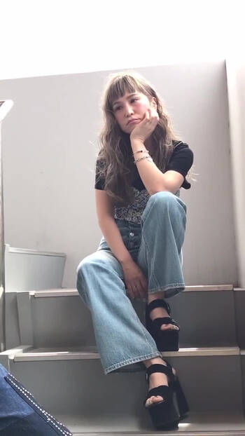 くせ毛はロングヘアで生かす 髪の重みでくせ毛をアレンジ Hair