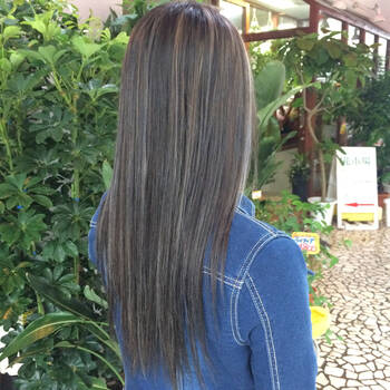 メッシュで叶えるお洒落なロング 軽さと立体感こそモテ髪の秘訣 Hair