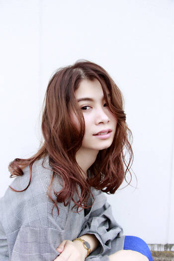 セミロング ゆるふわパーマでおしゃれな女性になろう Hair