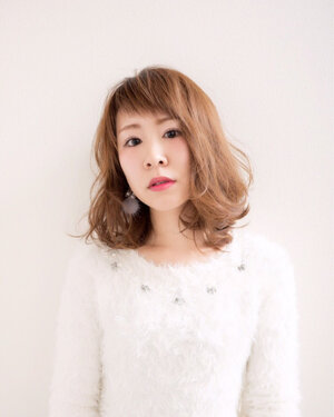 ショートヘア 前髪をアシメに思い切ってヘアチェンジ Hair ショートヘア 前髪をアシメに思い切ってヘアチェンジ Hair