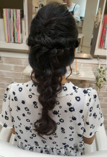 黒髪ストレートのヘアアレンジは工夫次第で垢抜ける 見違える Hair