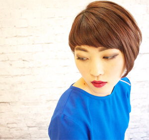 アシメのショートヘアがスタイリッシュ おすすめスタイルをご紹介 Hair