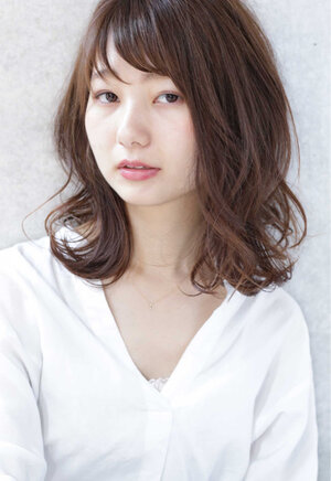 レイヤーカットで動きをプラス 長さ別おすすめスタイルを紹介 Hair