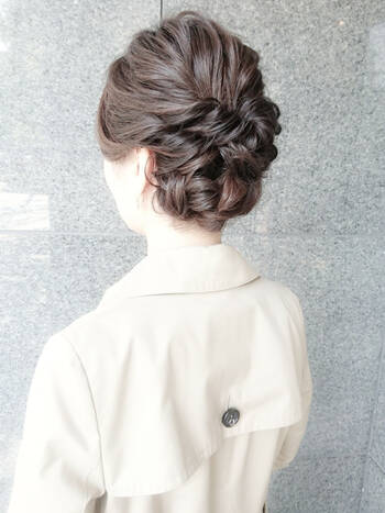 サイドアップってどんな髪型 片側でまとめるおしゃれアレンジ Hair