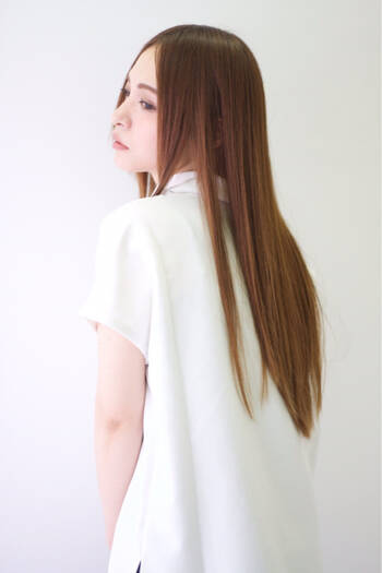 黒髪のストレートロングで 可愛くもカッコよくも自分次第 Hair