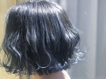 ネイビーアッシュ で春夏秋冬問わない透け感カラーをget Hair