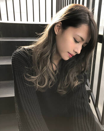 ダークブラウンヘア で注目の的 この時期だから映える Hair