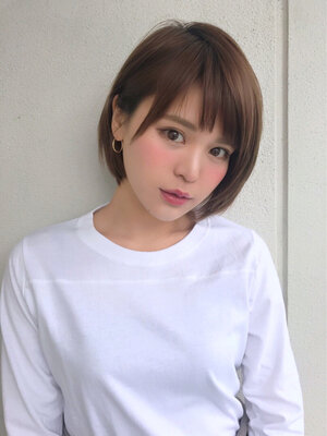 丸顔はショートヘアで小顔見せを狙って隠すことから卒業 Hair