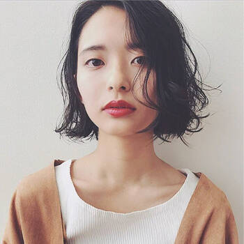 丸顔はショートヘアで小顔見せを狙って隠すことから卒業 Hair